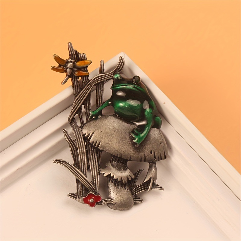 Vintage Animal Brooch Dog Cat  - огляд і ціна Flower Frog Pin